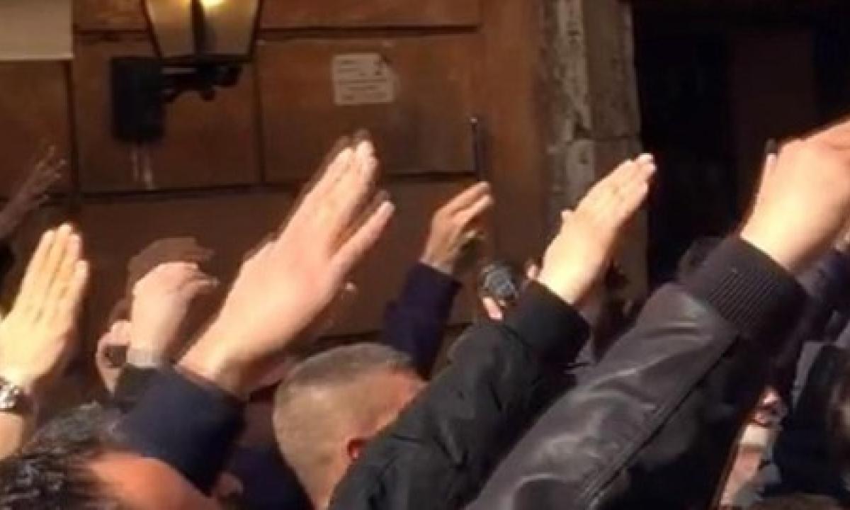 Rispondere alla “chiamata del presente” con il “saluto romano...