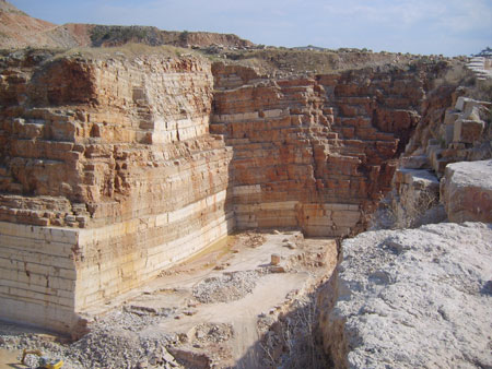Castellammare del Golfo: imprenditore accusato di aver eserci...