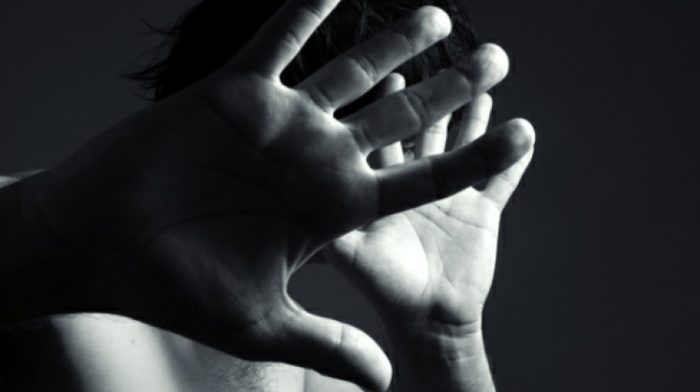 Delitto di maltrattamenti in famiglia - Beneficio della sospe...