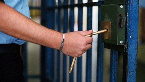 Istituti di prevenzione e di pena (ordinamento penitenziario)...