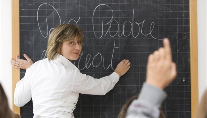 Docenti di religione. Contratti a termine. Abuso. Danno euro-...