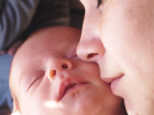 La volontaria condotta della madre che porti il figlio con sé...