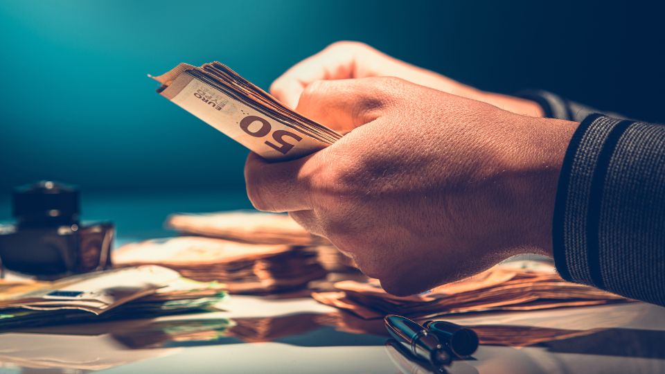 L’assegno di mantenimento in favore dell’ex coniuge non ha na...