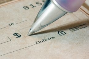 L’indipendenza economica del coniuge giustifica l’elisione de...