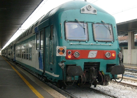Calatafimi. Provoca il pericolo di un disastro ferroviario at...