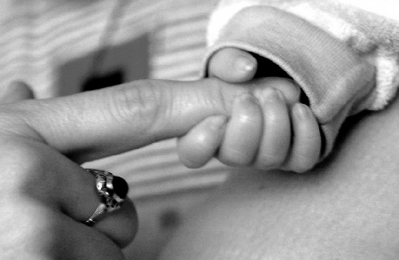Il minore può aggiungere il cognome materno senza il consenso...