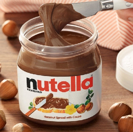 Ladro durante il furto mangia Nutella e lascia le sue impront...