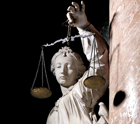 Impugnazione di un'ordinanza di demolizione. Processualmente ...