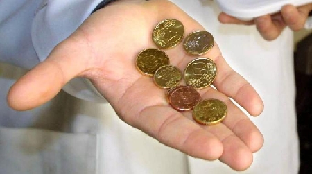 Chi chiede l'elemosima senza porre in essere comportamenti mo...