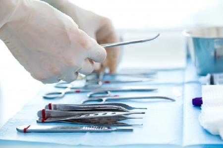 Responsabile il dentista che sottopone il paziente a cure non...