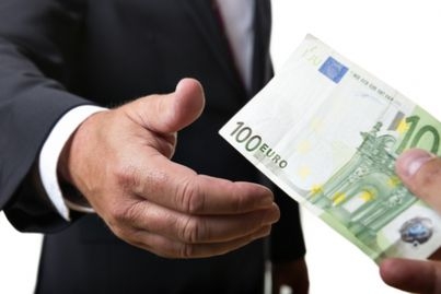 Alcamese, commissario di esame di un concorso per l'accesso a...