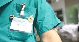 Infermieri: il tempo necessario per indossare la divisa va re...