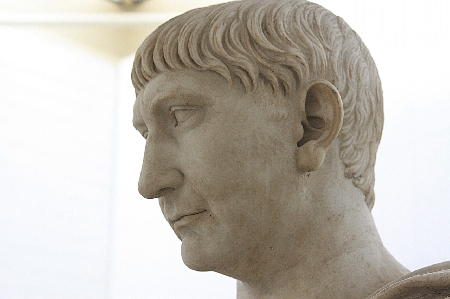 Abuso della qualità di magistrato senza spendita esplicita de...