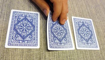 Il gioco delle 3 carte non costituisce illecita raccolta, per...