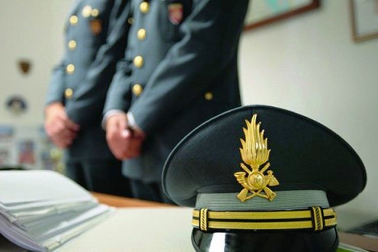 Appuntato scelto della G.d.F.accusato in concorso con la sua ...