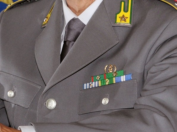 Appuntato scelto della Guardia di Finanza accusato di avere c...