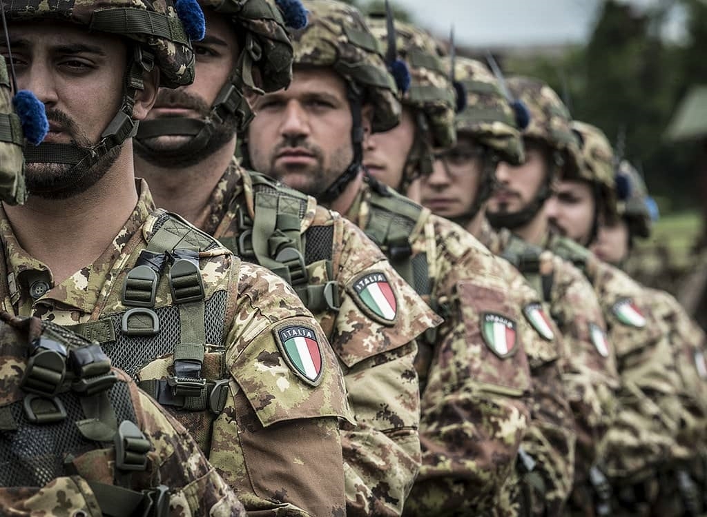Il militare sindacalista deve attenersi comunque alla linea g...