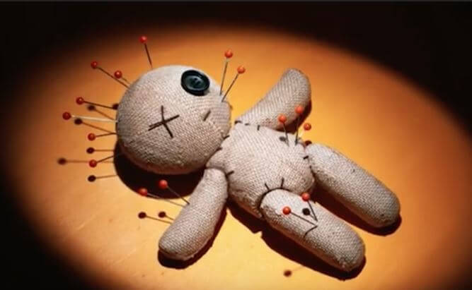 Riti voodoo e schiavitù. Come si configura lo stato di soggez...