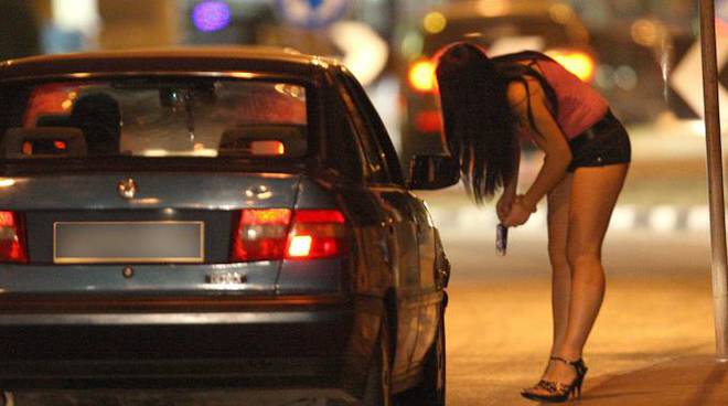 Brescia: l'ordinanza che vieta la sosta delle auto per co...