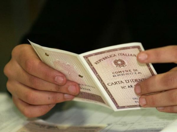 Il padre cambia cognome dopo il divorzio: è lecito modificarl...