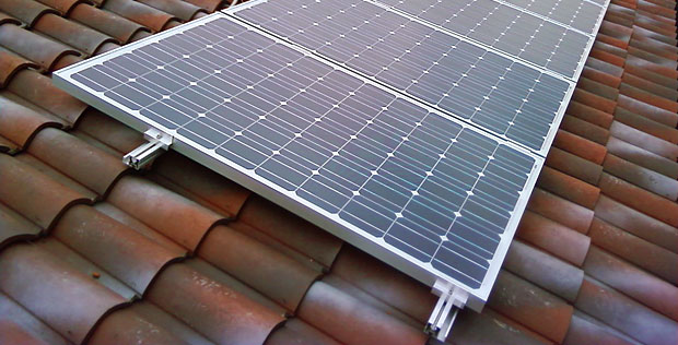 Impianto fotovoltaico sul terrazzo comune: al conduttore serv...