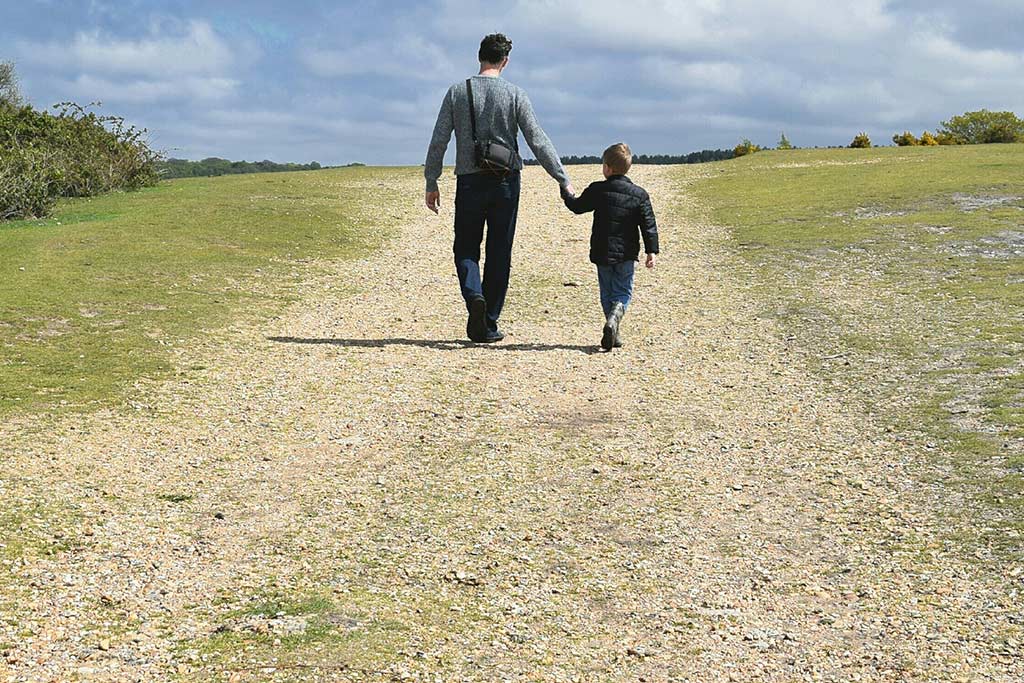 Il rifiuto al coniuge separato di far vedere il figlio nel gi...