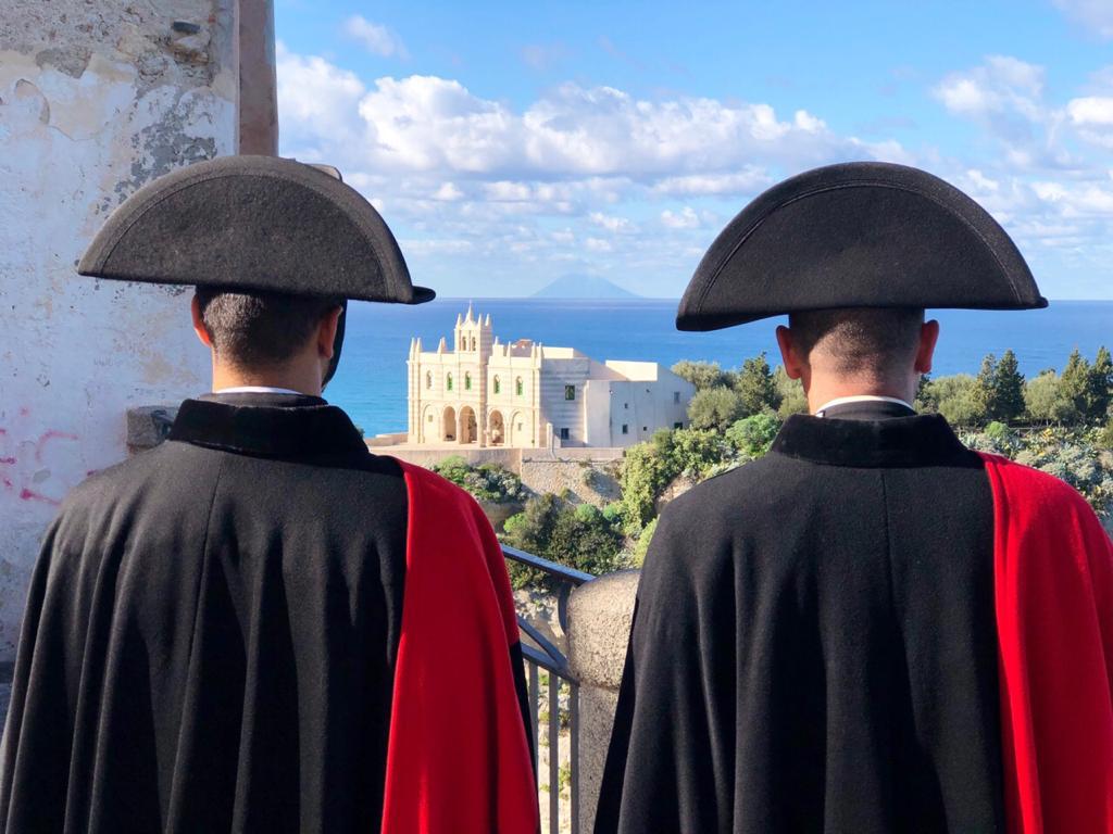 Sottufficiale dell'Arma dei Carabinieri imputato di truff...
