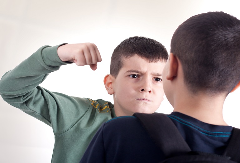 Bambino di 10 anni subisce atti di bullismo da un suo coetane...