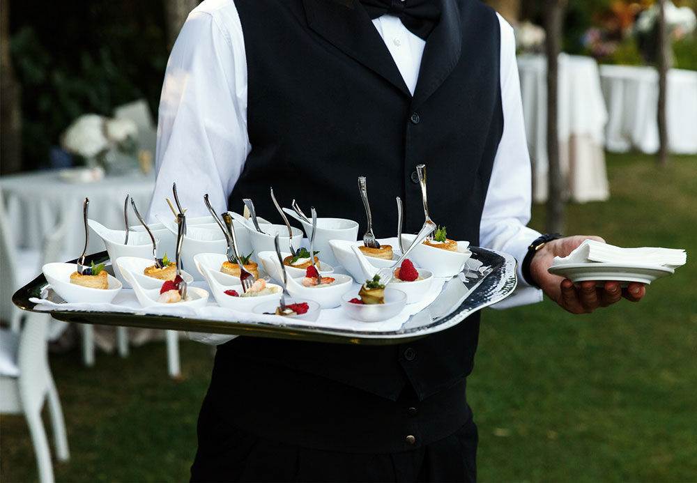 Catering e feste mondane costituiscono spese di rappresentanz...