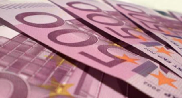 la sentenza di divorzio o di separazione, ovvero il decreto d...